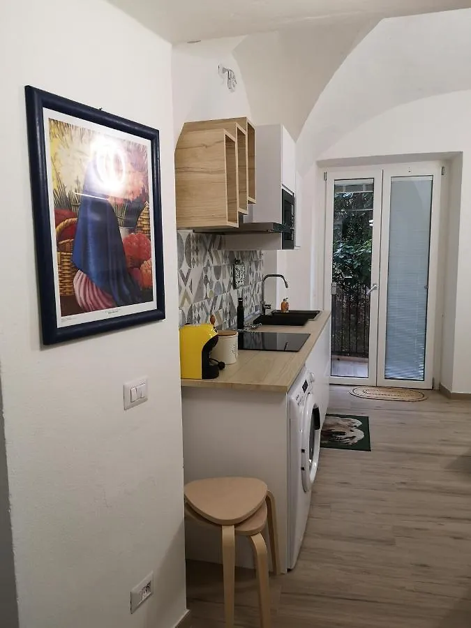 L'Angolo Dei Cavalieri Pisa 0*,  Italia