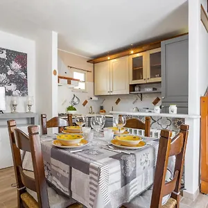 Oratoio Duplex With Parking Appartamento